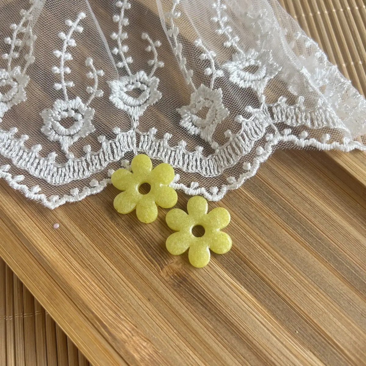 Les fleuries moyennes jaunes